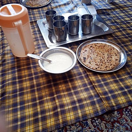 Bed and Breakfast Mir Manzil à Srīnagar Extérieur photo
