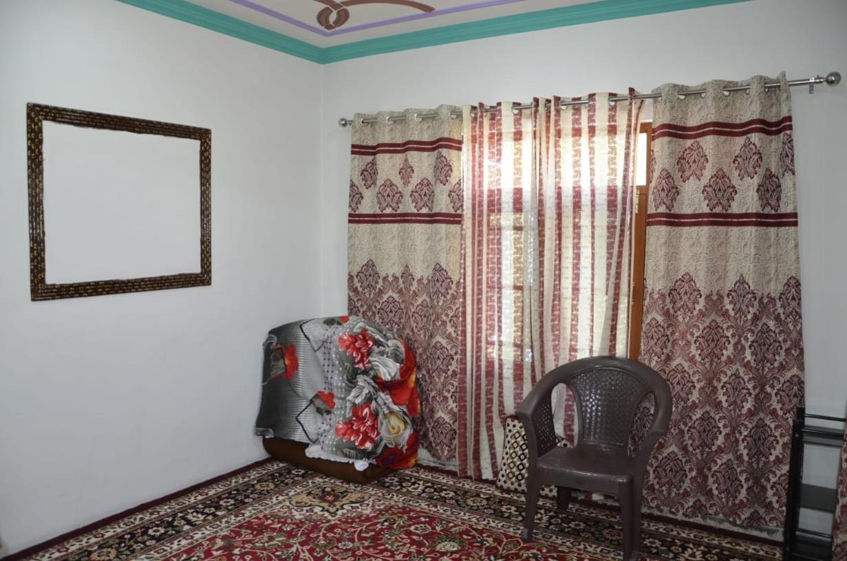 Bed and Breakfast Mir Manzil à Srīnagar Extérieur photo