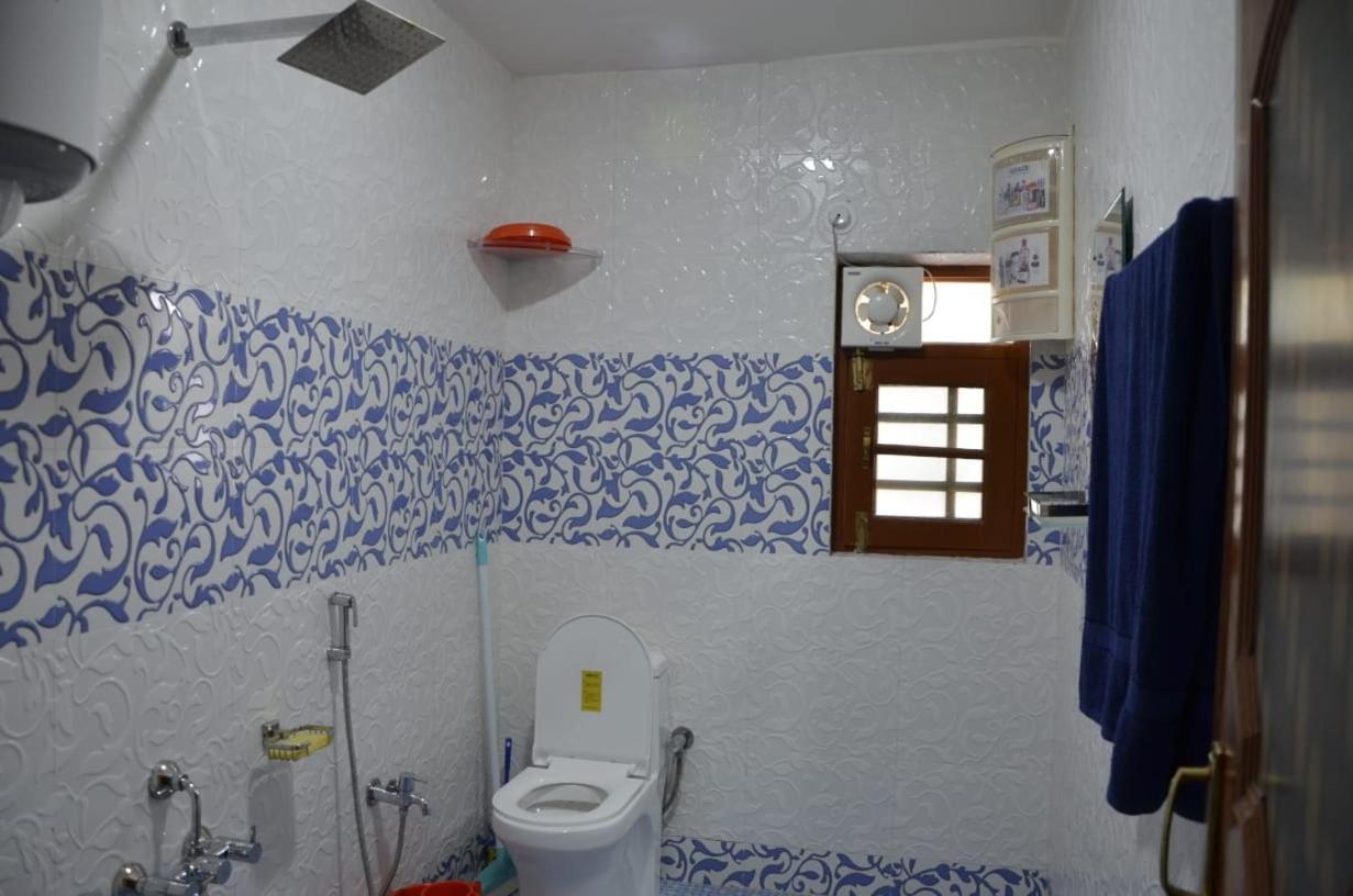 Bed and Breakfast Mir Manzil à Srīnagar Extérieur photo