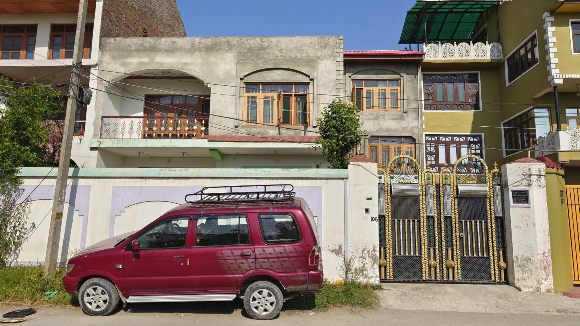 Bed and Breakfast Mir Manzil à Srīnagar Extérieur photo