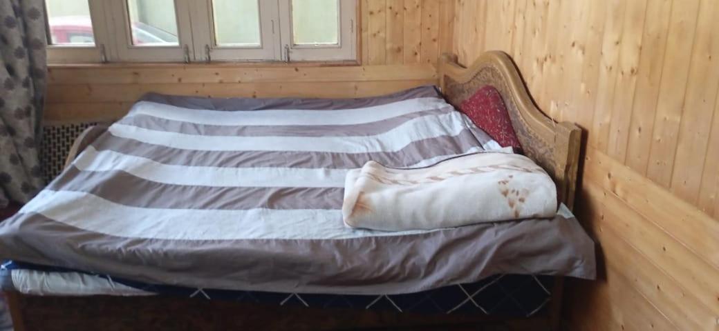 Bed and Breakfast Mir Manzil à Srīnagar Extérieur photo
